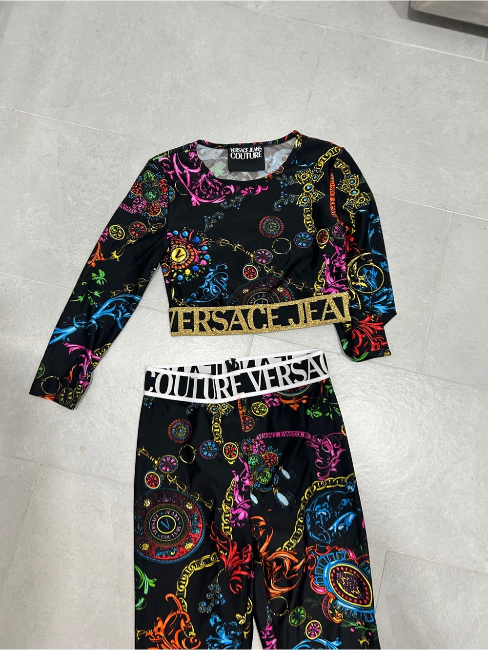 Versace Jeans Couture Black Baroque Print Jersey Leggings and top size 6 medium - Picture 12 of 16